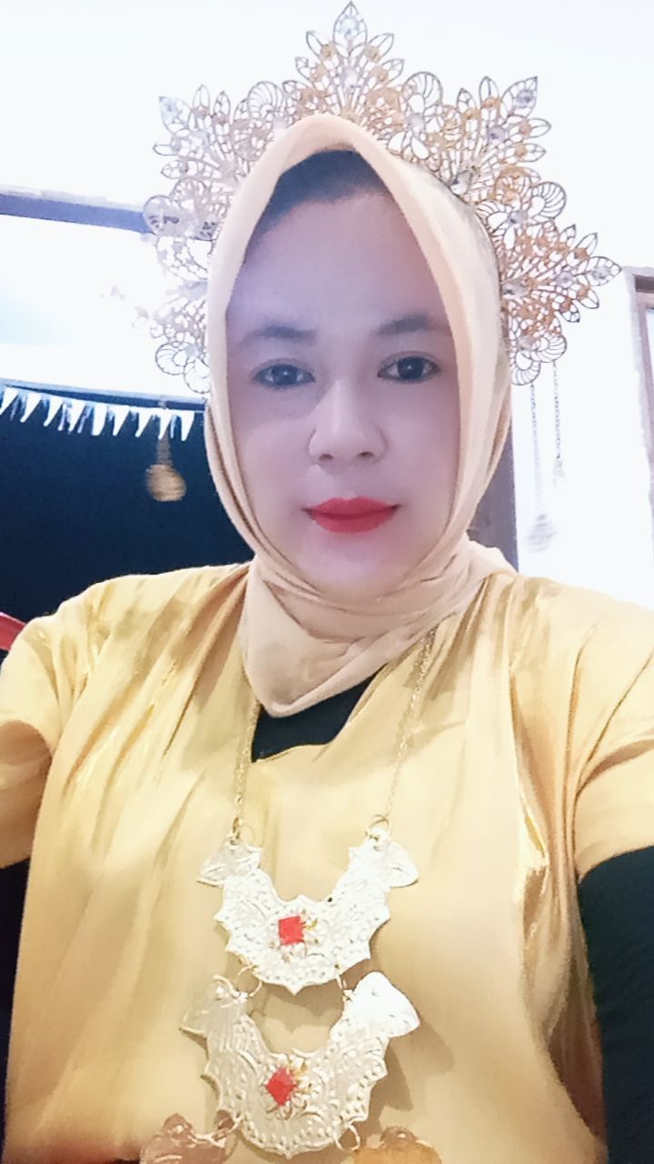 RIRIN MUNAWWARAH, S.Pd.I